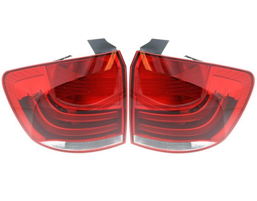 BMW Tail Light Set Driver and Passenger Side Outer Genuine BMW 2864985KIT
